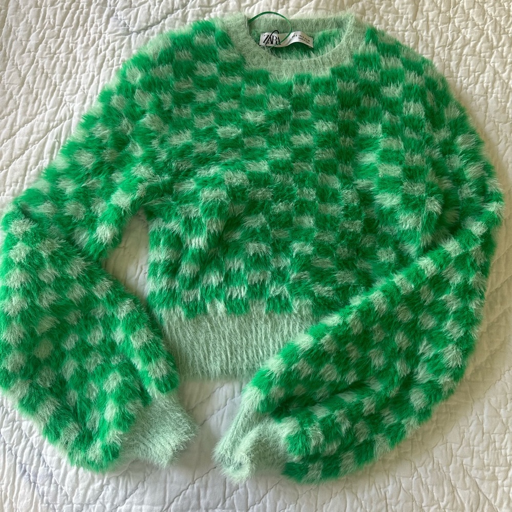 ZARA Women’s Checkered Sweater